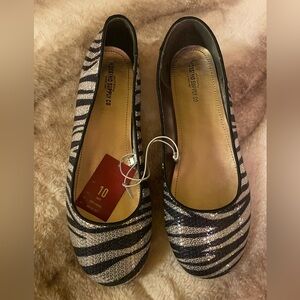 New in box Mossimo Odell zebra sequin ballet flats size 10